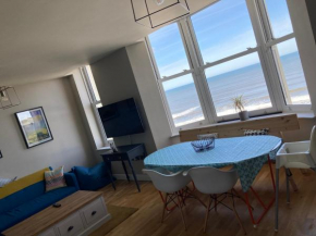 SEAVIEW North Bay Holiday Home Apartment Scarborough